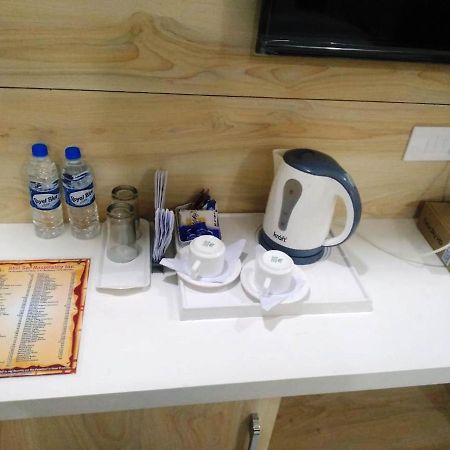 Hotel Ss Grand Lucknow Eksteriør bilde