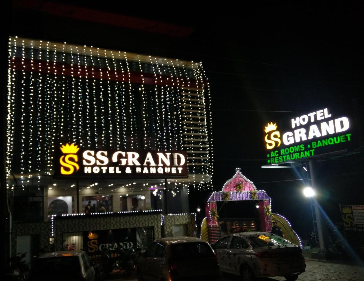 Hotel Ss Grand Lucknow Eksteriør bilde