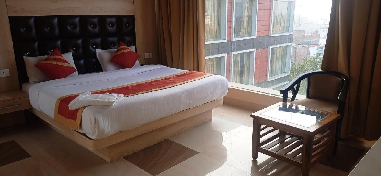 Hotel Ss Grand Lucknow Eksteriør bilde