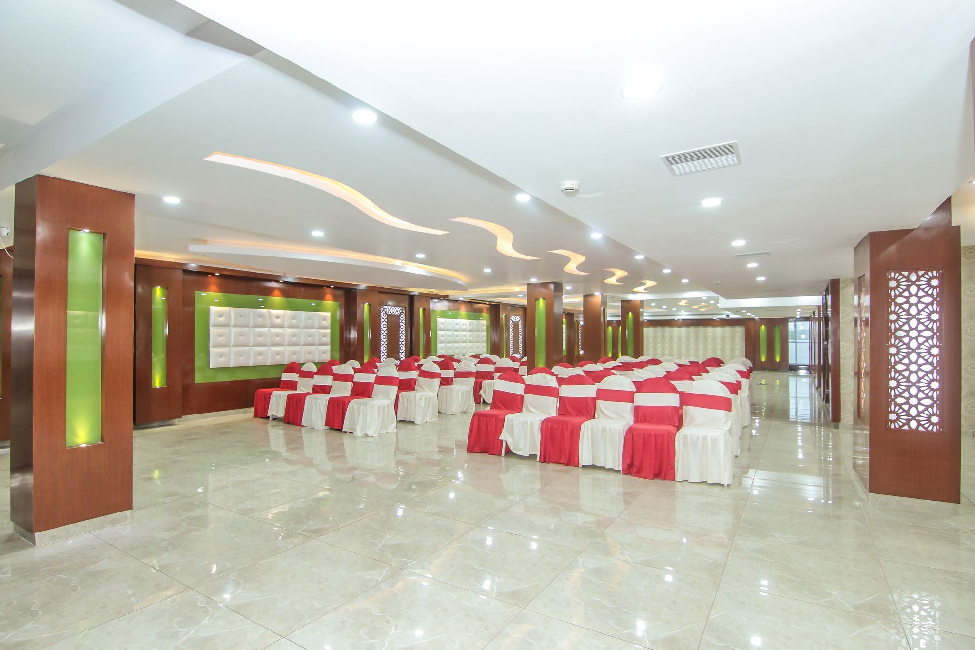 Hotel Ss Grand Lucknow Eksteriør bilde
