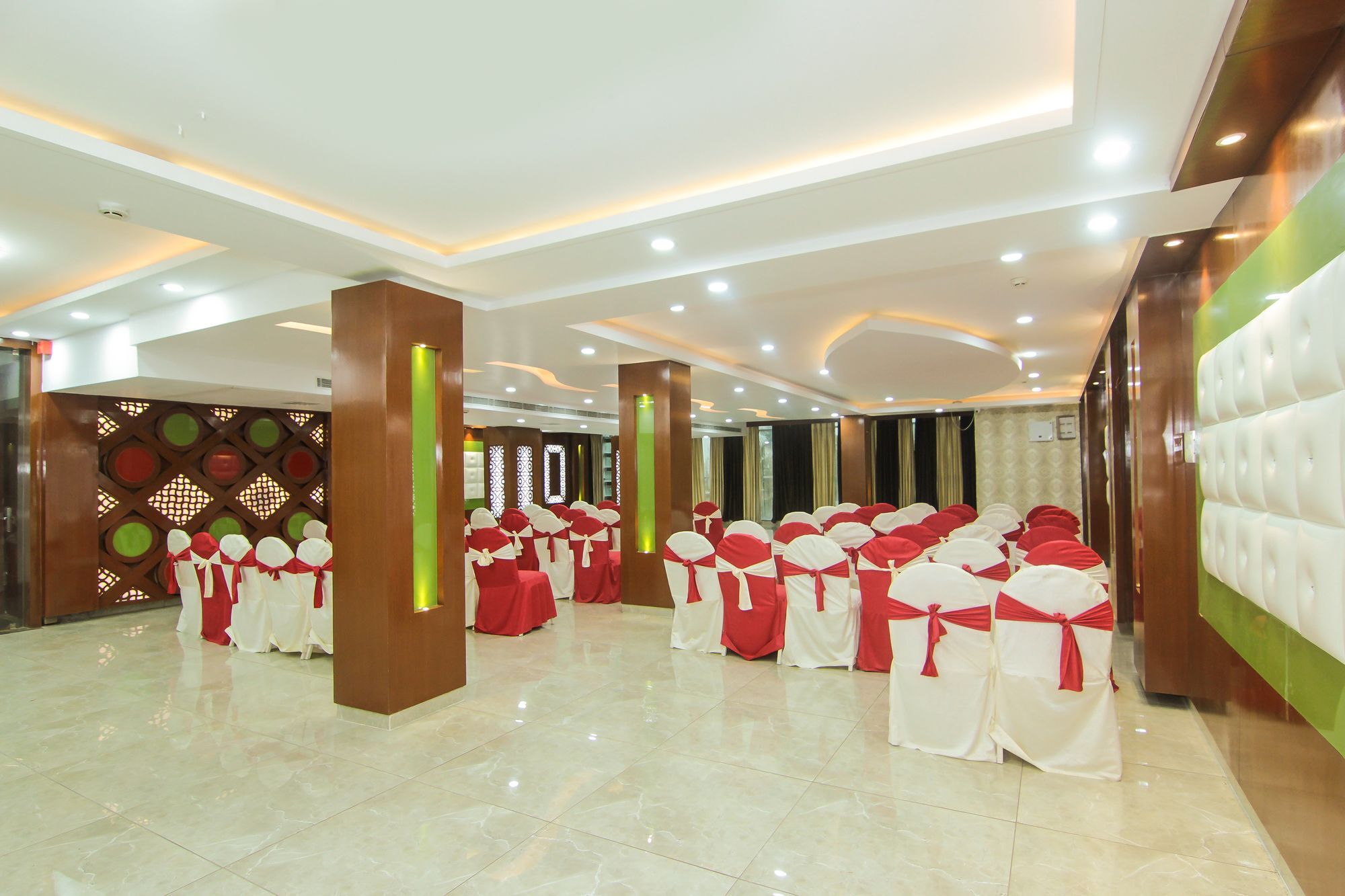 Hotel Ss Grand Lucknow Eksteriør bilde